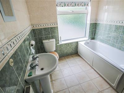 Bathroom / WC: